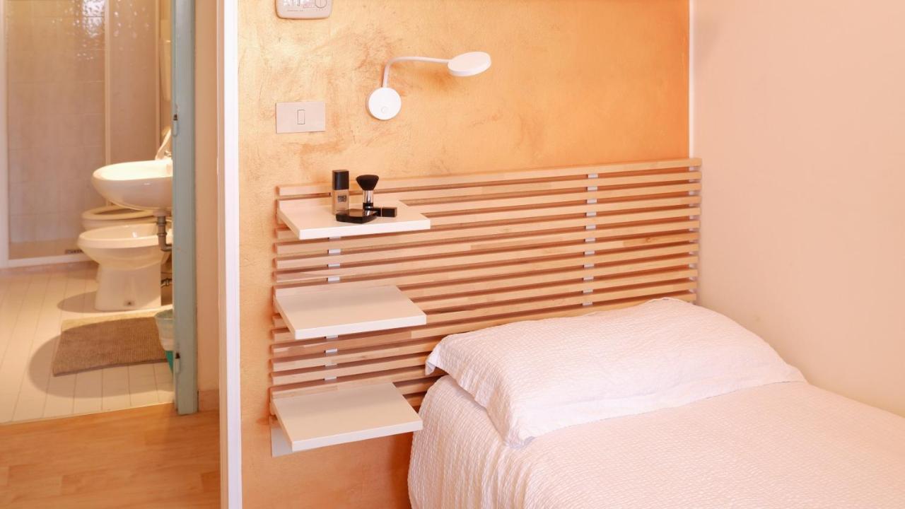 לידו די ג'סולו Hotel Venezuela מראה חיצוני תמונה